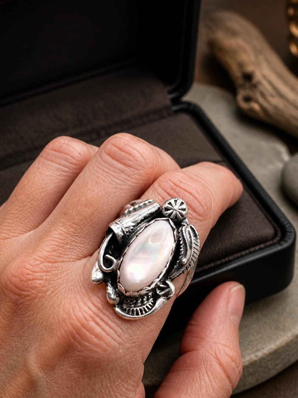 Size 6 Vintage Navajo Squash Blossom Sterling Silver Mother of Pearl Ring